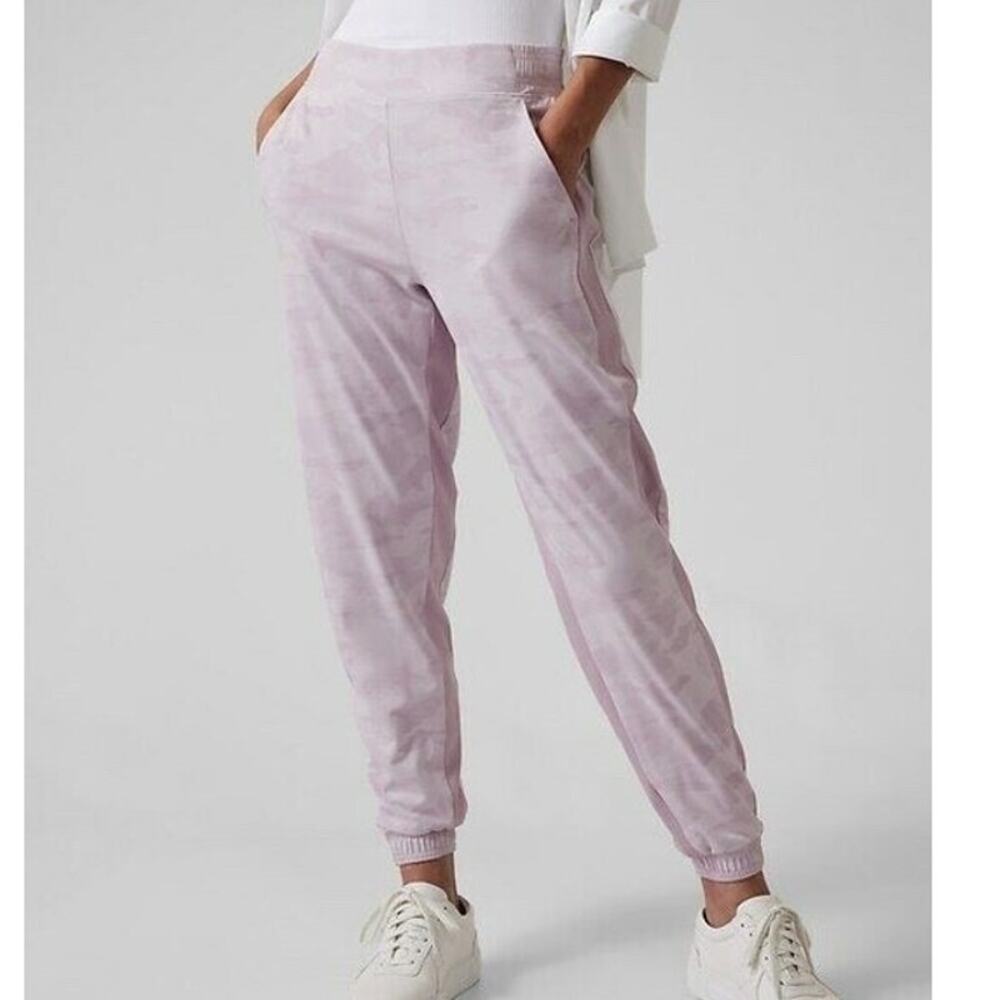 Athleta Womens 6 28 x 28 Pants Brooklyn Lined Camo Jogger Pull On High Rise Pink